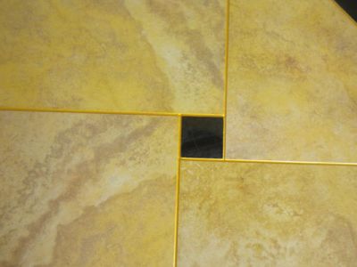 90%的業(yè)主選用金色真瓷膠做美縫，木紋磚適用嗎？